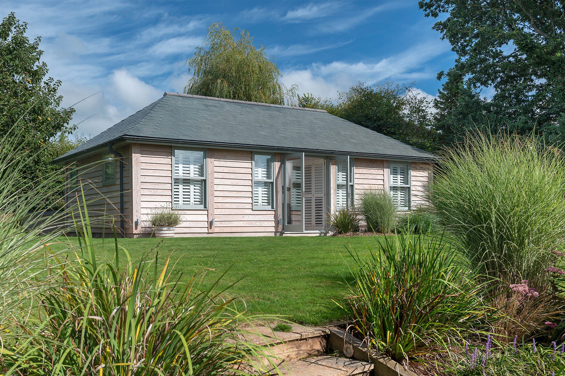 Summer House Slider